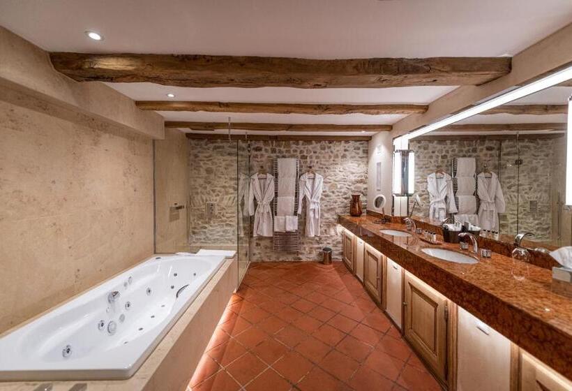 سوییت, Auberge Saint Walfrid Hôtel Restaurant & Spa