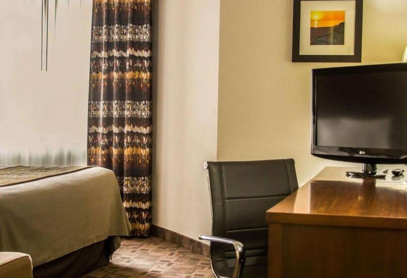 キングサイズベッドのスタンダードルーム, Comfort Inn