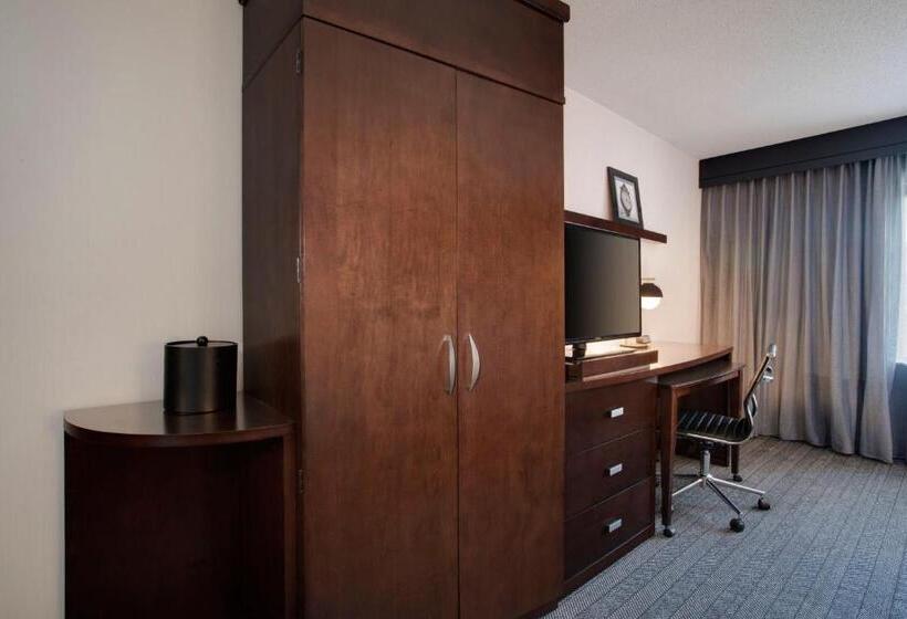 Стандартный Номер Кровать Кинг, Courtyard Worcester