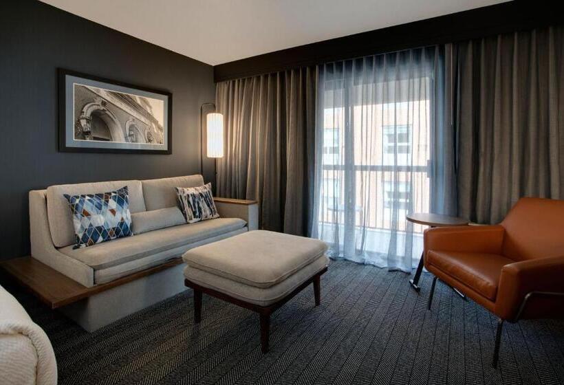 Номер Deluxe с Балконом, Courtyard Worcester