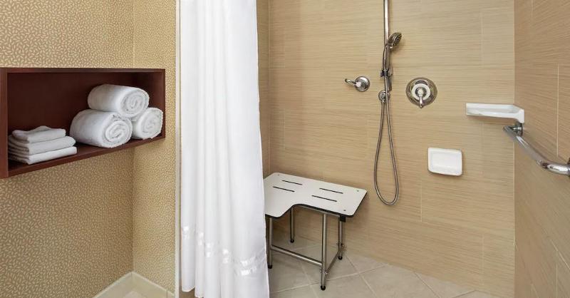 带大床的标准间, Doubletree By Hilton  Sunrise  Sawgrass Mills
