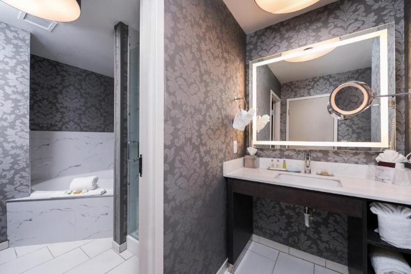 Студио Стандарт Кровать Кинг, Doubletree By Hilton Utica