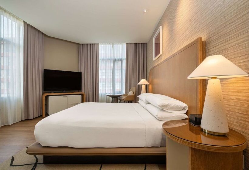 Quarto Estandar Cama Casal, Hilton San Diego Gaslamp Quarter