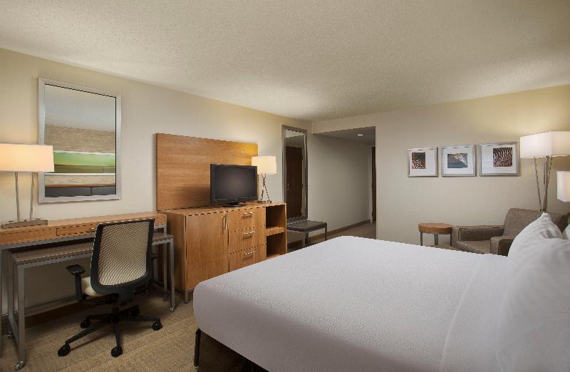 Люкс Кровать Кинг, Holiday Inn Grand Rapids Airport, An Ihg