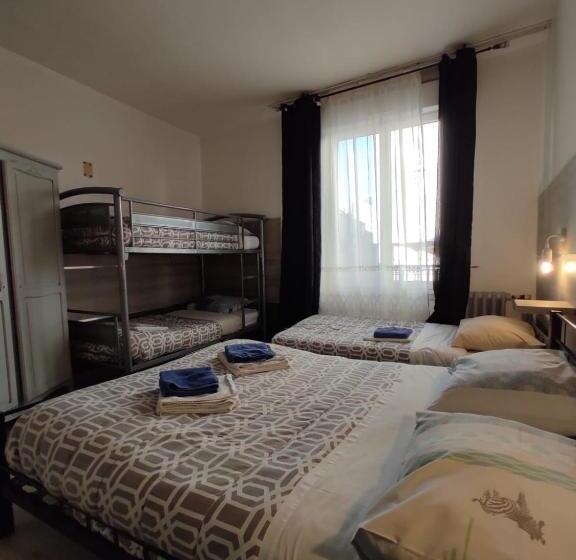 Quarto Familiar, Le Bon Moine