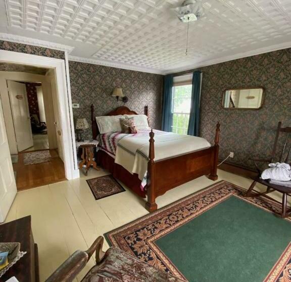 Номер Deluxe, Sewall House Yoga Retreat