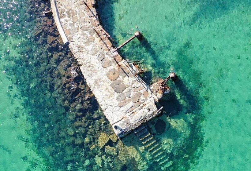 منزل 4 غرف نوم, Low Head Pilot Station