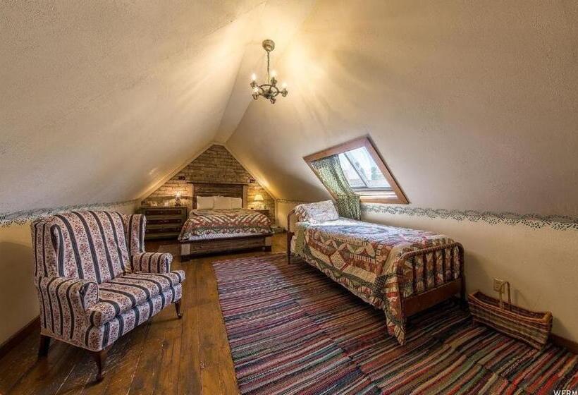 Standard 3 Pers. Værelse, The Mulberry Inn  An Historic Bed And Breakfast