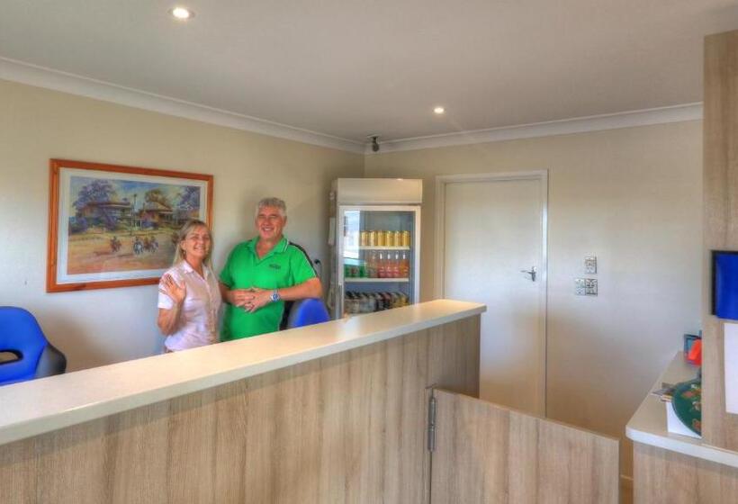 Номер Стандарт, Starline Motor Inn