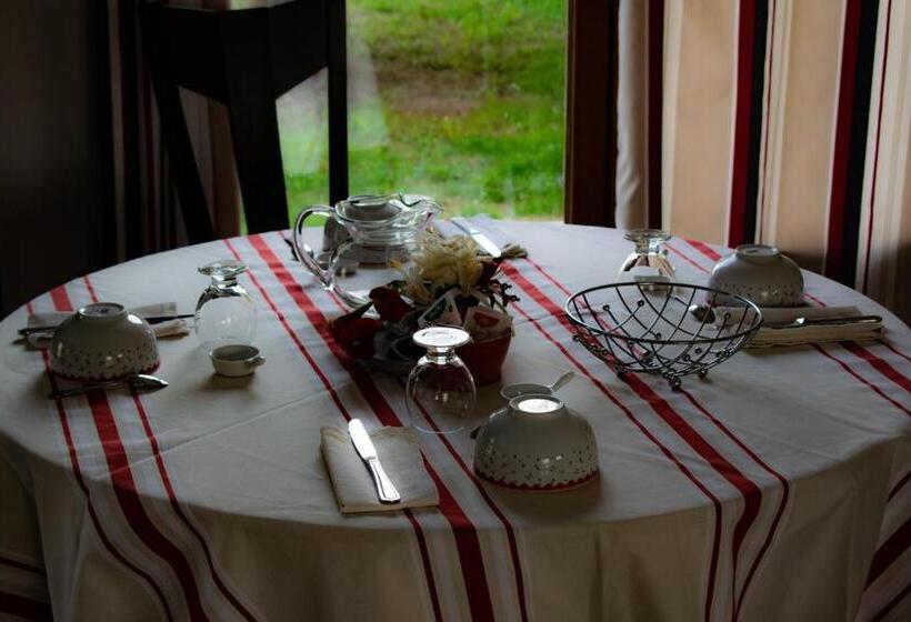 Номер Стандарт, Chambre D Hôtes Lempery