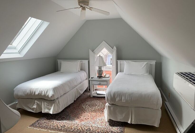 Номер Стандарт, Belfry Inn And Bistro
