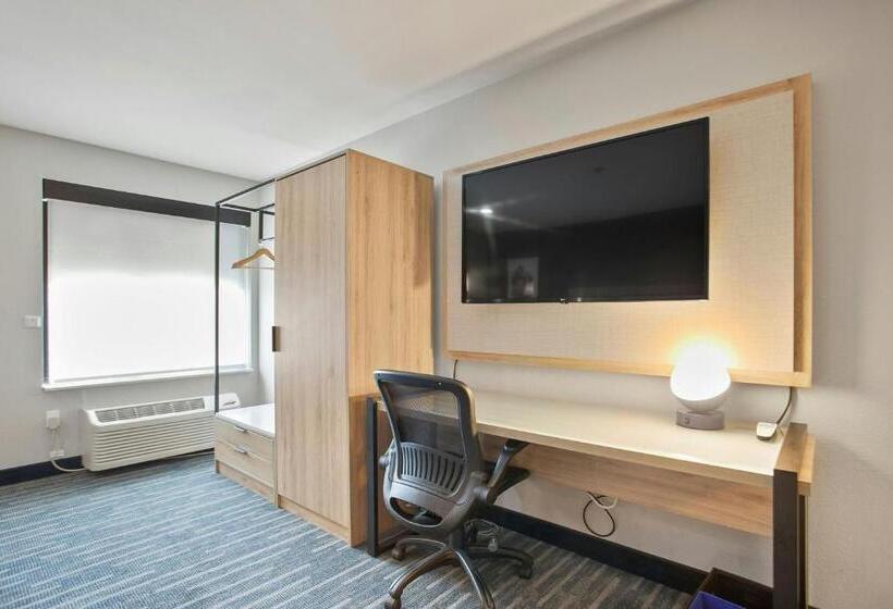 اتاق استاندارد با تخت دو نفره بزرگ برای معلولان, City Express by Marriott Duluth