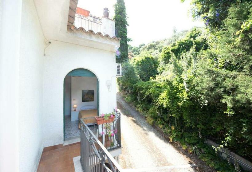 اتاق استاندارد یک نفره, Villa Moschella