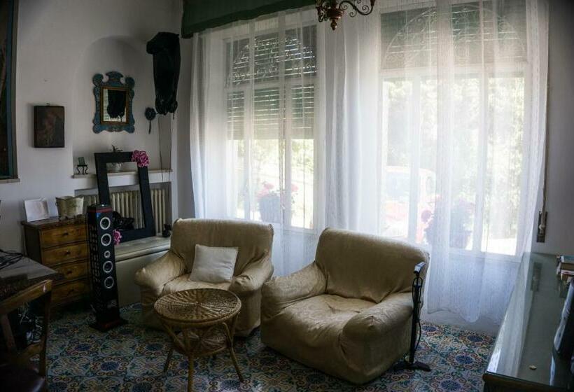 اتاق استاندارد یک نفره, Villa Moschella