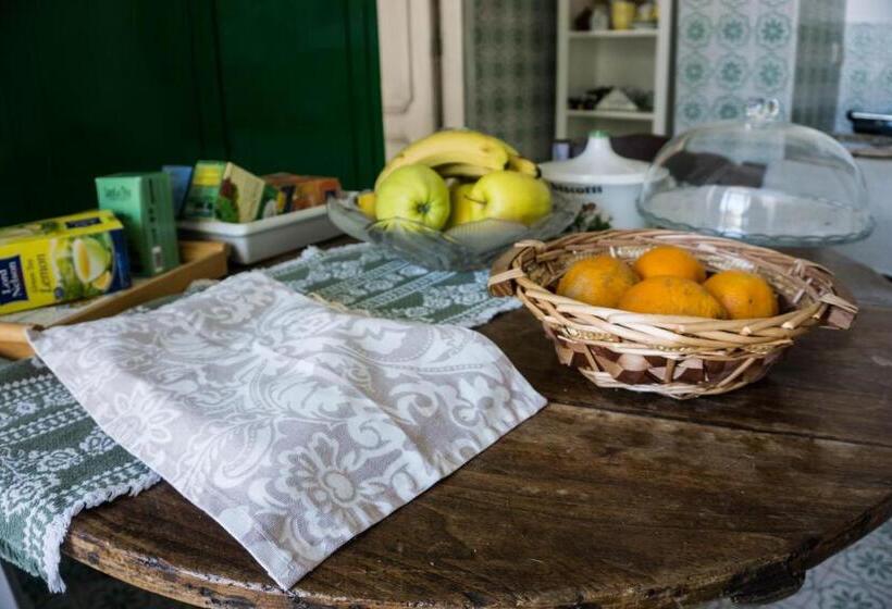 اتاق استاندارد یک نفره, Villa Moschella