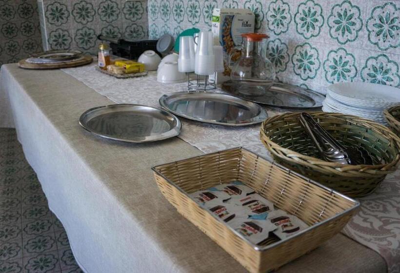 اتاق اکونومی, Villa Moschella