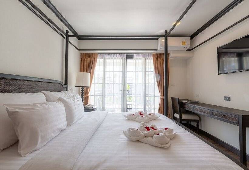Номер Deluxe Вид на Бассейн, Mora Boutique Hotel   Sha Extra Plus