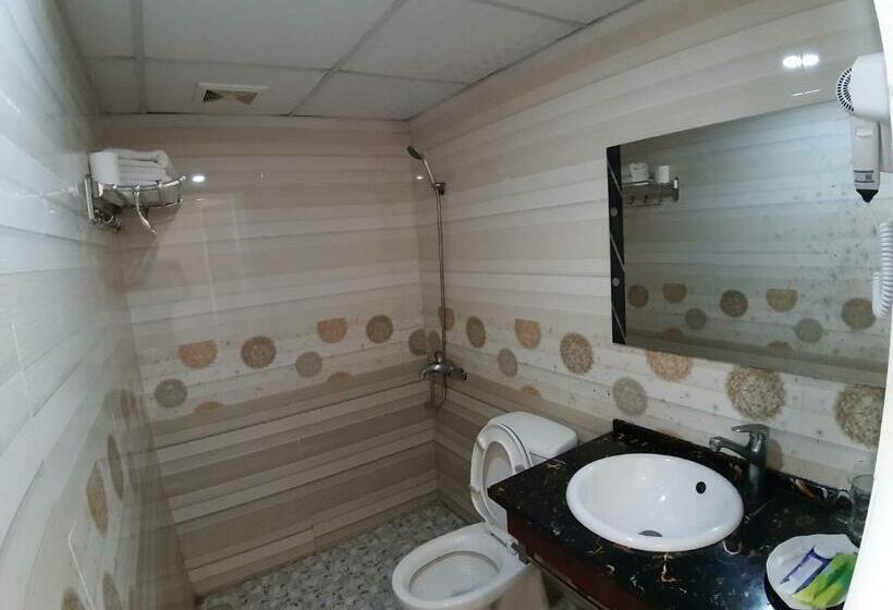اتاق خانوادگی با چشم‌انداز باغ, Dang Khoa Garden Inn