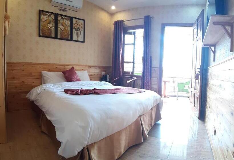 اتاق خانوادگی با چشم‌انداز باغ, Dang Khoa Garden Inn
