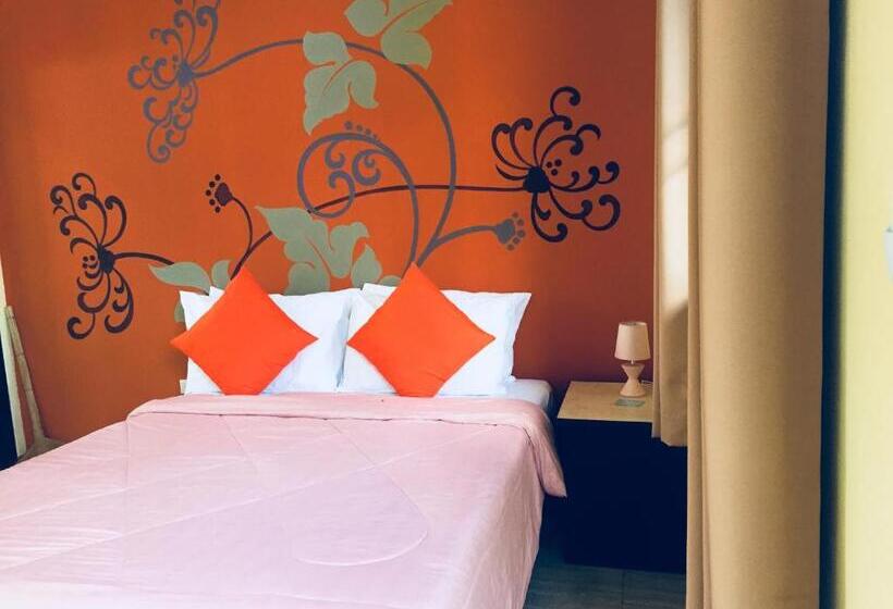 חדר דלוקס, Chill Land House