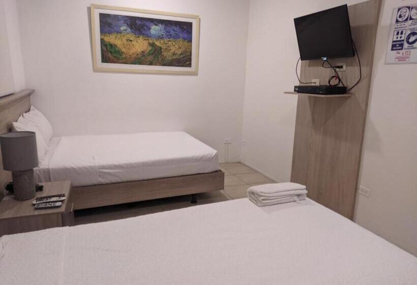 Номер Стандарт, Manakin Hostal & Resto