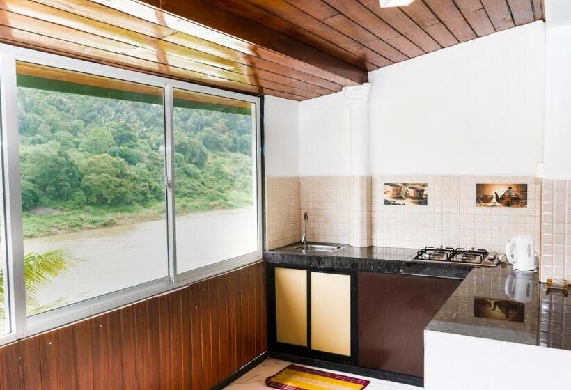 ویلای 3 خوابه, Kandy Riverside Villa