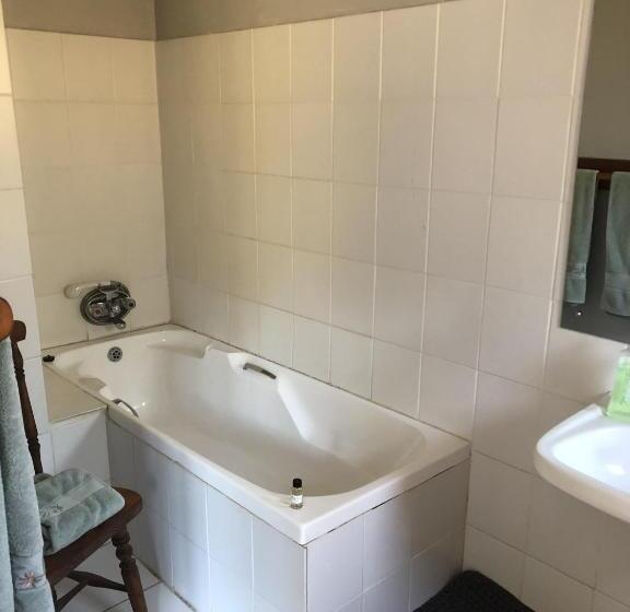Семейный Номер, Notting Hill Lodge