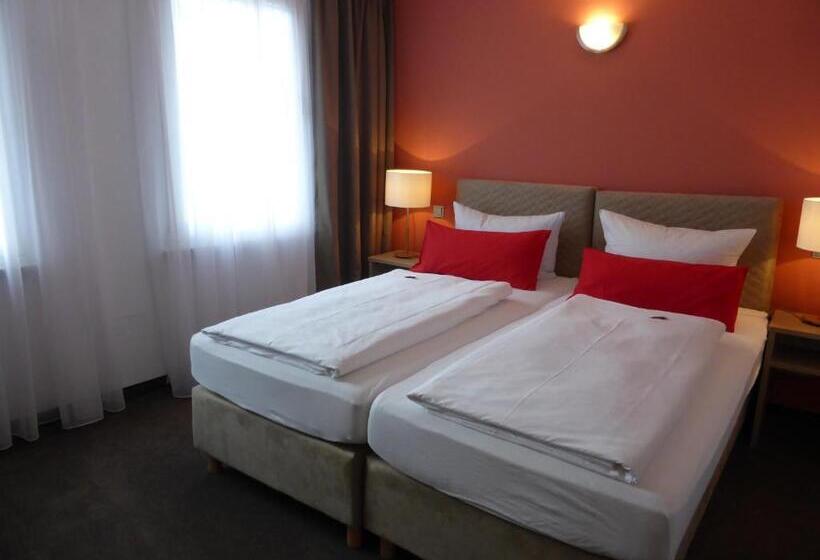 Номер Стандарт Вид на Реку, Rheinhotel Zur Krone