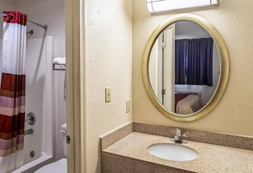 Номер Deluxe, Red Roof Inn Columbus  Taylorsville
