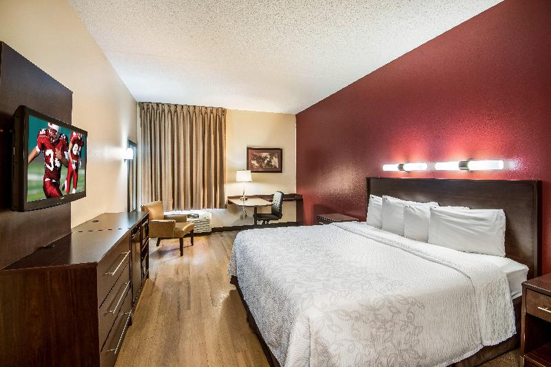 Номер Superior Кровать Кинг, Red Roof Plus Long Island   Garden City