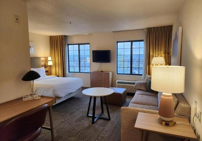 带大床的套房, Staybridge Suites Allentown Airport Lehigh Valley, An Ihg