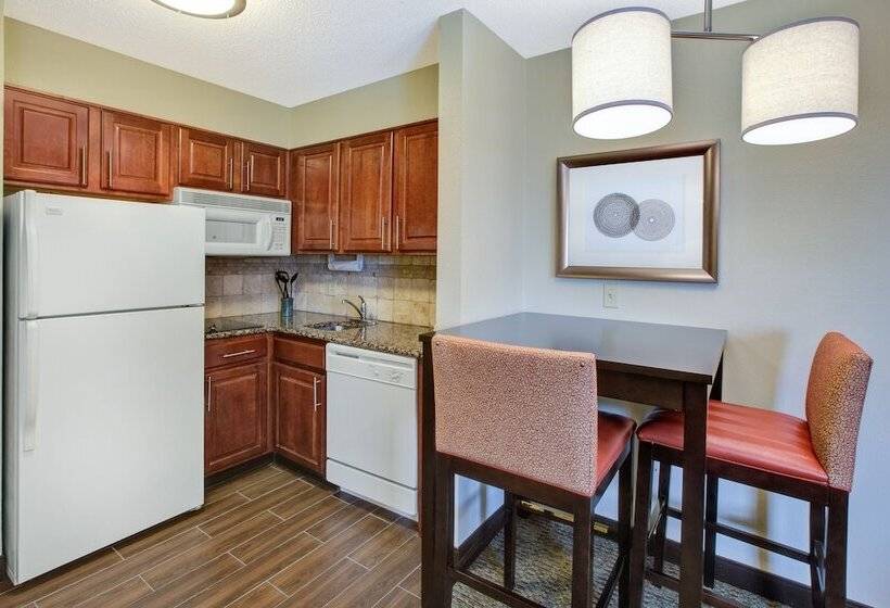 سوئیت 2 خوابه, Staybridge Suites Louisville   East, An Ihg