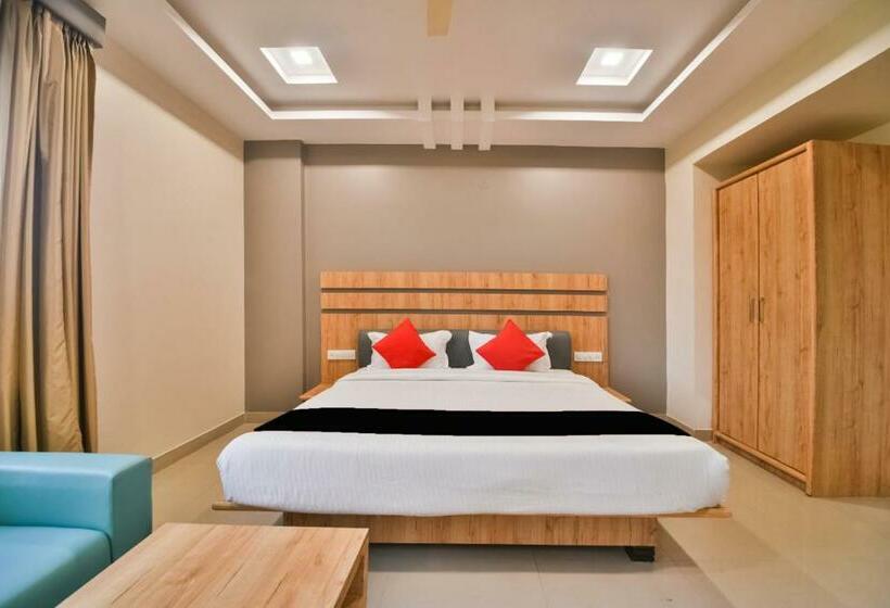 带大床的高级房间, Ardency Inn By Park Tree Udaipur