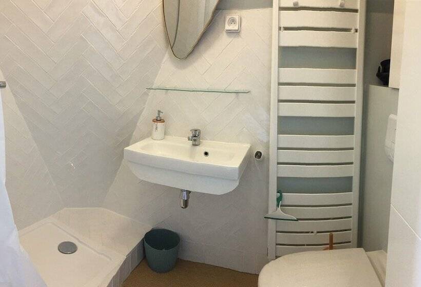 Классический Номер, Propriété Les Ruisseaux