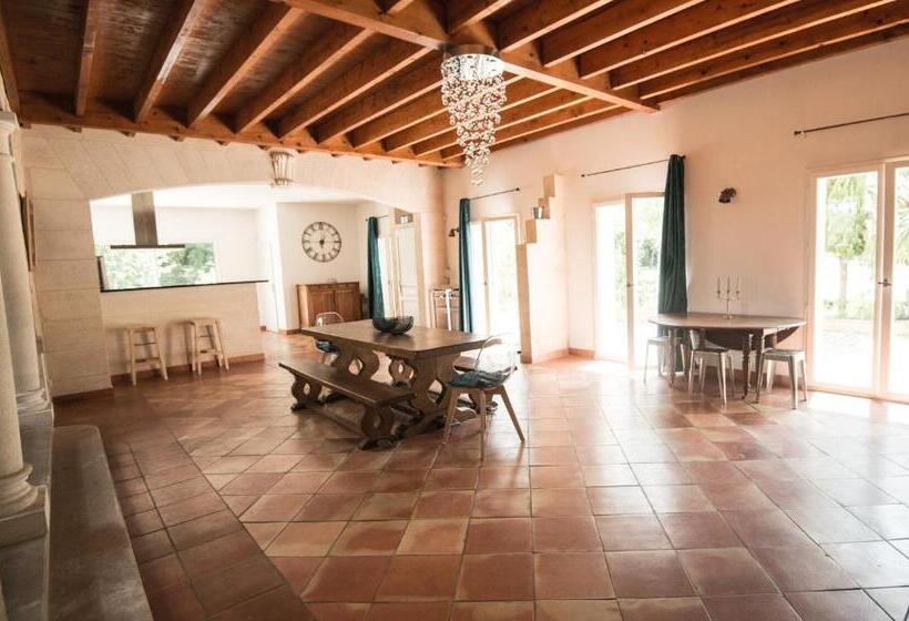 Дом 4 Спальни, La Villa Bella