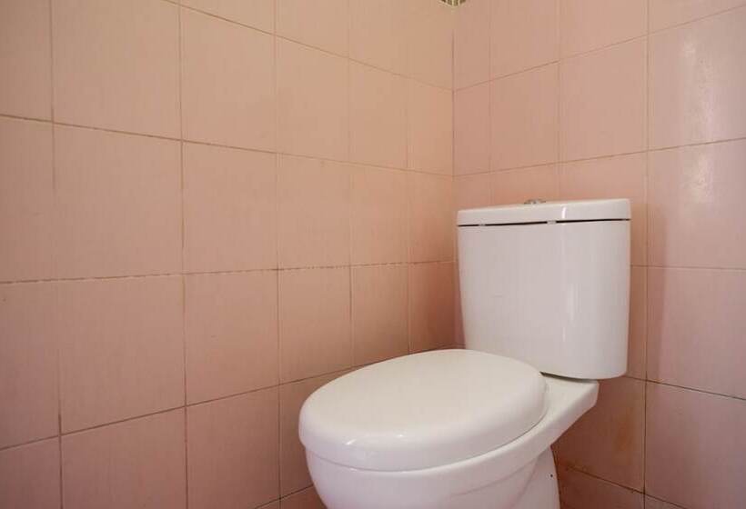 Номер Deluxe, Reddoorz Near Stasiun Kebumen