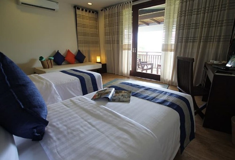 اتاق لوکس با چشم‌انداز دریا, Amun Ini Beach Resort & Spa