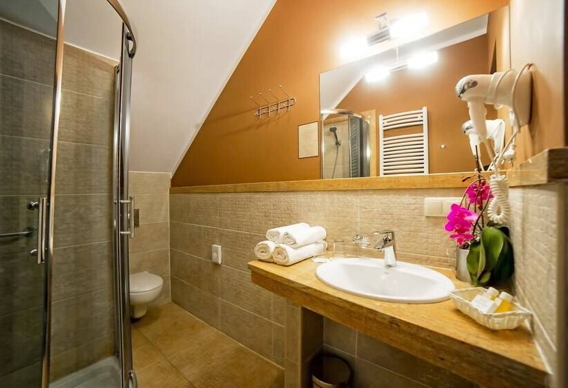 Трехместный Номер Комфорт, Korona Park Klewinowo Hotel Spa & Conference