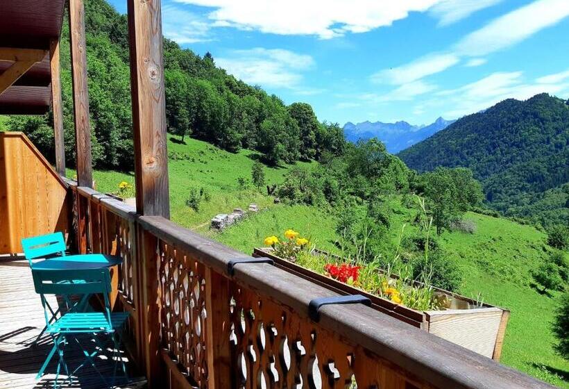 Семейный Номер, Les Chemins Du Léman