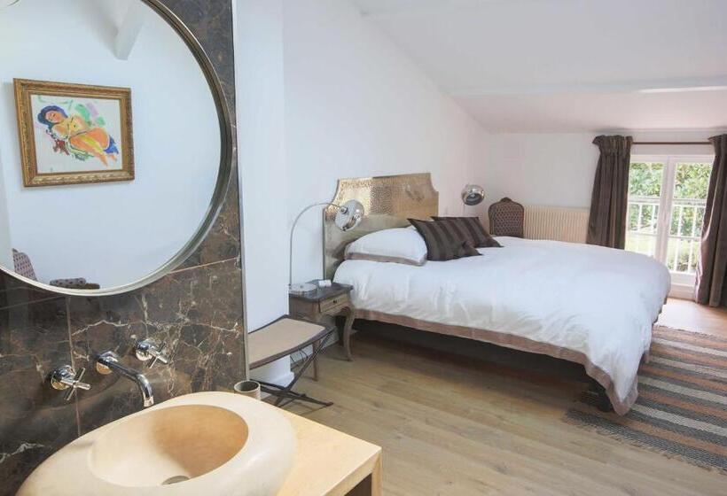 Номер Deluxe Кровать Кинг, Chateau Du Palanquey & Spa