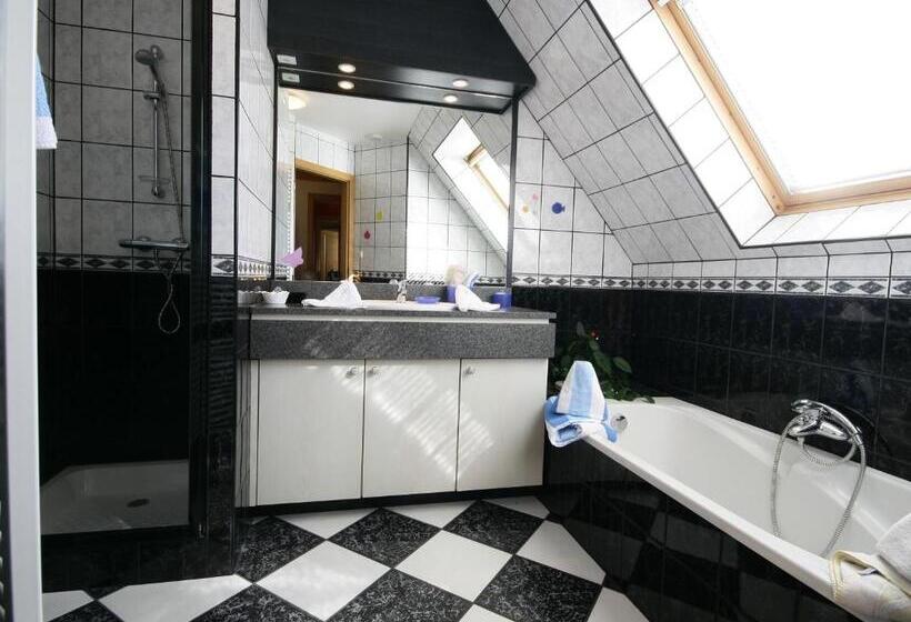 Четырехместный Номер Стандарт, Maison D Hôtes La Cerisaie