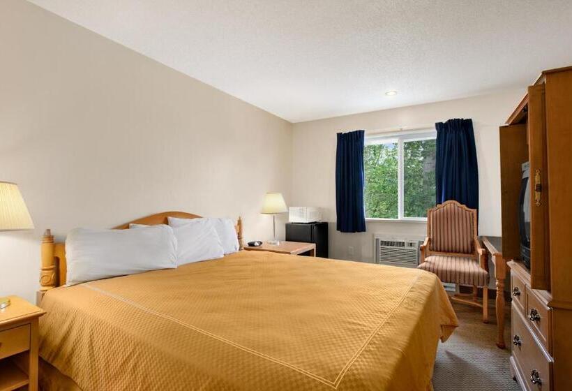 带大床的标准间, Travelodge By Wyndham Port Of Tacoma Wa
