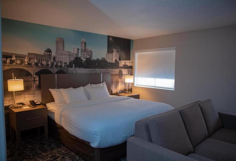 キングサイズベッドのスイートルーム, Clarion Pointe Indianapolis Airport