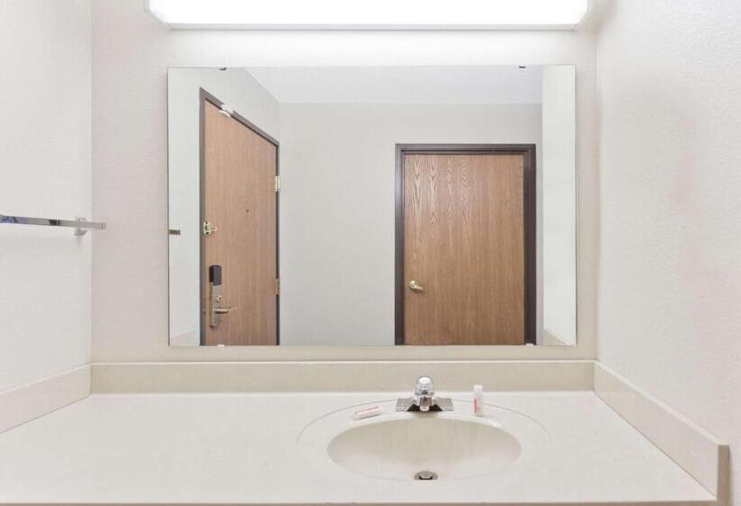 スタンダードルーム, Super 8 By Wyndham Cloverdale In