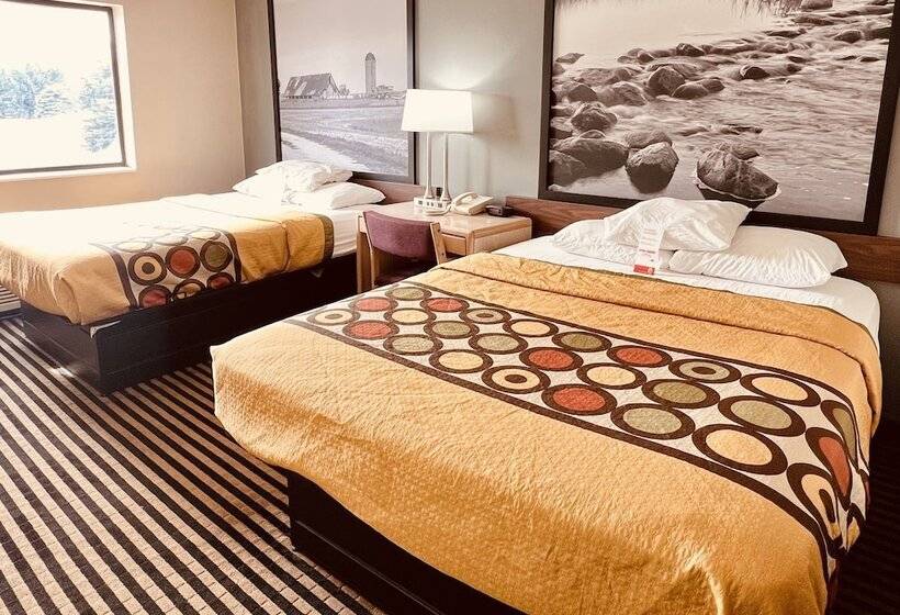 Номер Стандарт 2 Двуспальные Кровати, Super 8 By Wyndham Humboldt