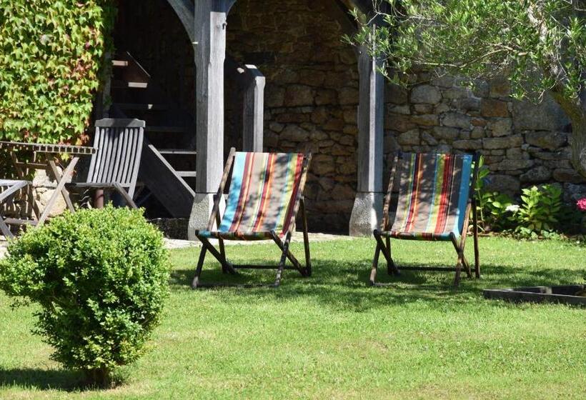 Standard room with outdoor bath, Manoir De L'isle