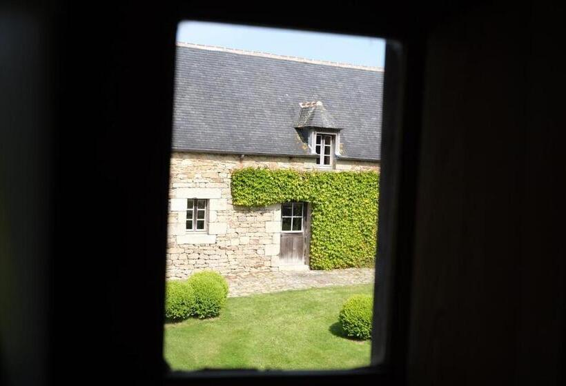 标准三人间, Manoir De L'isle
