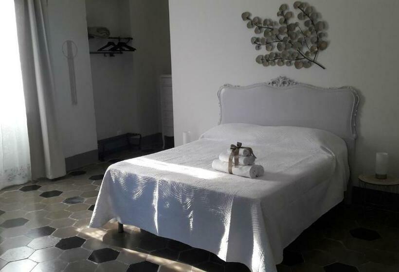 Номер Стандарт, Langhe Di Liguria B&b
