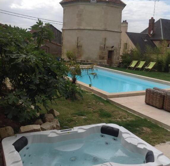 Люкс, Le Colombier De La Graverie