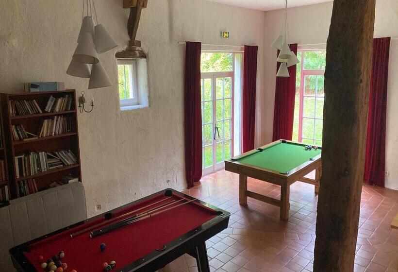 Номер Стандарт, Le Domaine De La Cour